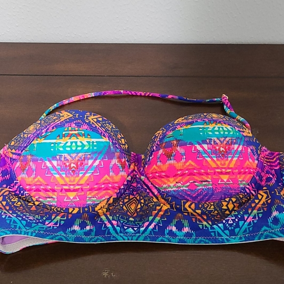NWOT Jessica Simspson Swim top halter - Picture 2 of 6